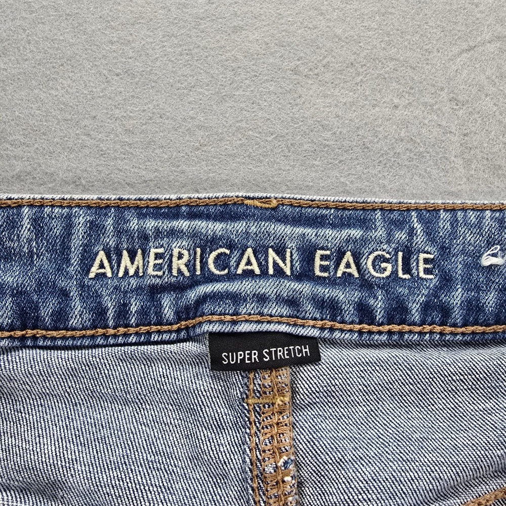American Eagle Super Stretch Distressed Denim Mini Skirt Light Wash Size 6 - Picture 7 of 8